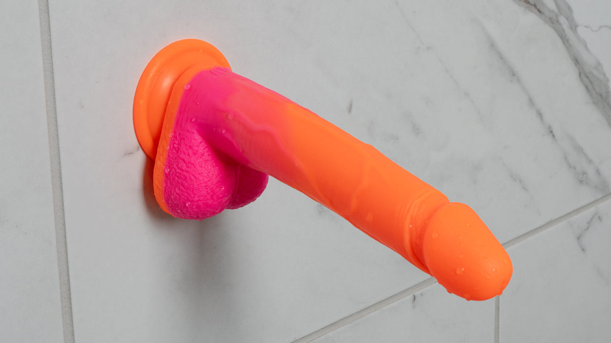 How to Use a Suction Cup Dildo How to Use a Suction Cup Dildo